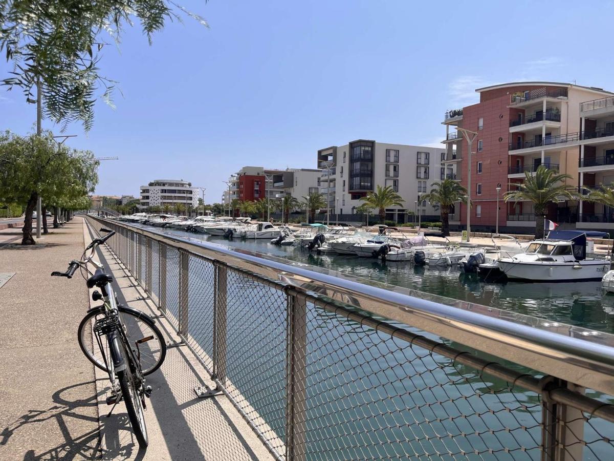 Studio Cabine A 200M De Port Frejus, Plage, Commerces, Terrasse, 4 Couchages, Menage Inclus - Fr-1-226A-31 외부 사진