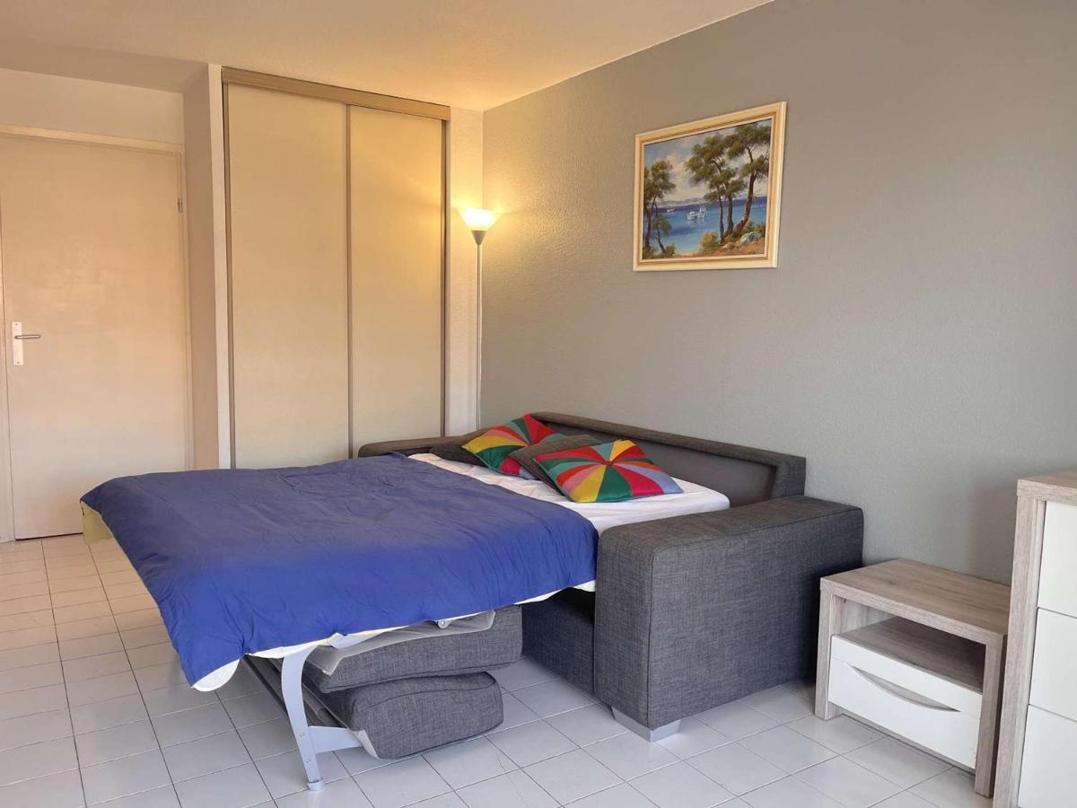 Studio Cabine A 200M De Port Frejus, Plage, Commerces, Terrasse, 4 Couchages, Menage Inclus - Fr-1-226A-31 외부 사진