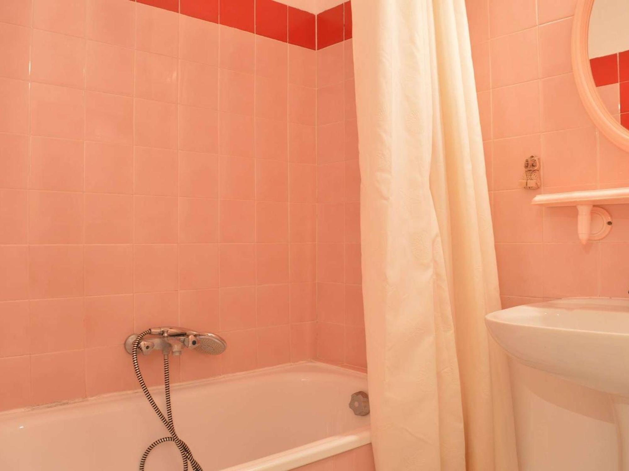 Studio Cabine A 200M De Port Frejus, Plage, Commerces, Terrasse, 4 Couchages, Menage Inclus - Fr-1-226A-31 외부 사진